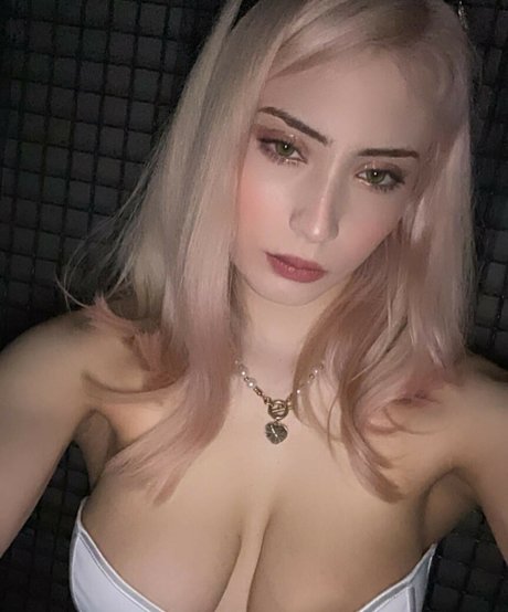 Athena Cosplay model free archive