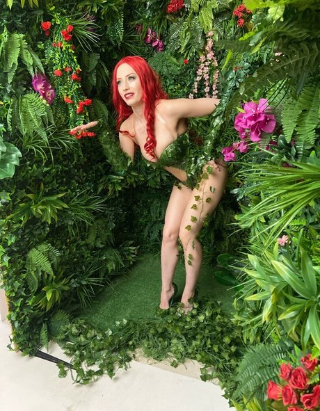 Athena Cosplay free pornstar pics