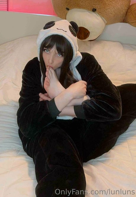 lunluns model erotic gallery