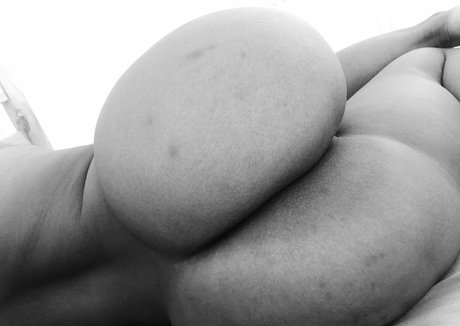 Mellaa Baby pornstar img