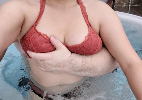 femalefeederheaven model art image