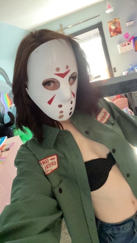 Soggyalien22 pornstar hd pictures