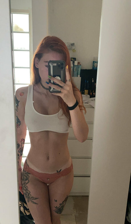 April Harel pornstar erotic photo