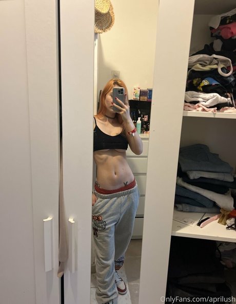 April Harel erotic actress photo