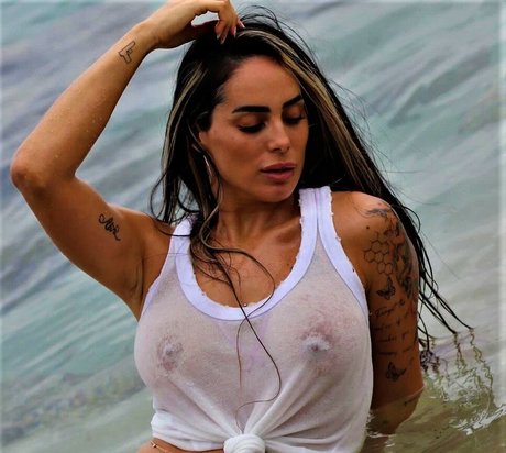 Alin Levi model hd pics