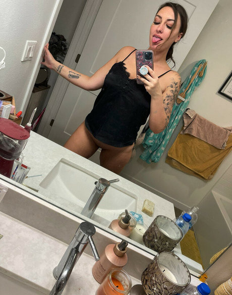 Katiepurrs pretty star pictures