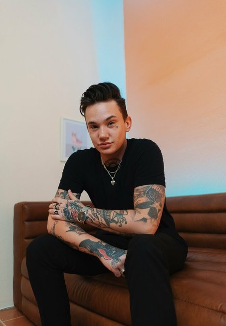 nikkihearts hd model galleries