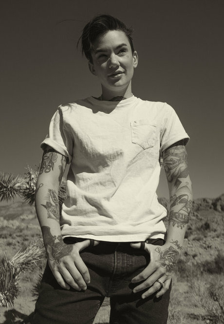 nikkihearts hd actress image