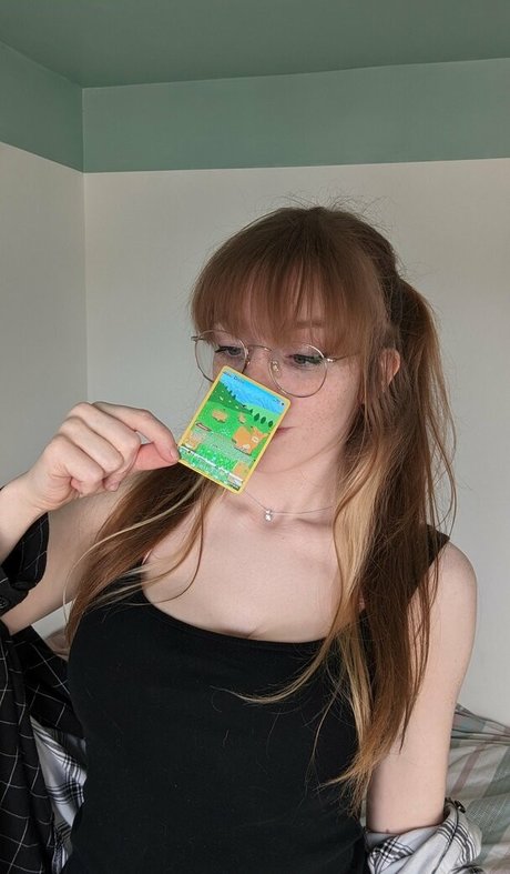 Bat Maisie hot star photo