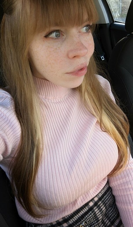 Bat Maisie naked actress img