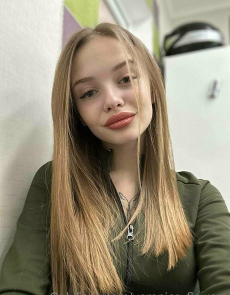 veronica flowers nude model pics