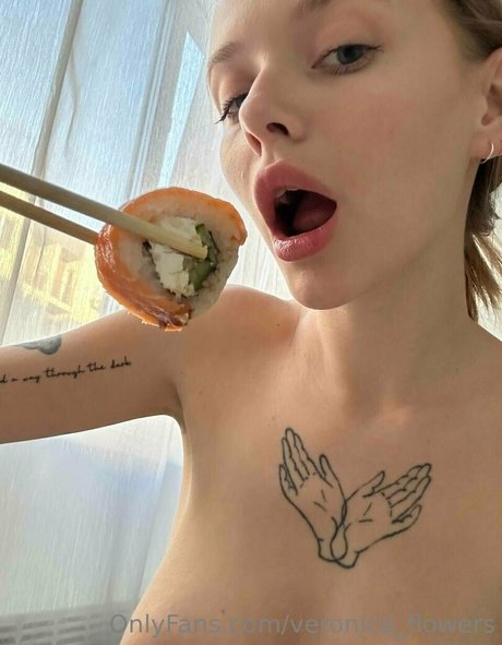 veronica flowers model naked pictures