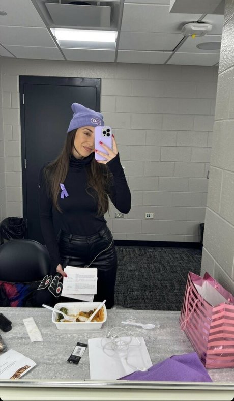 Andrea Helfrich art star galleries