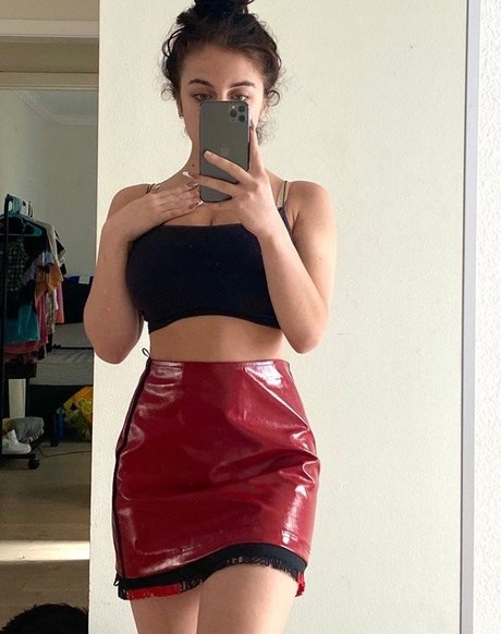 Baby Ariel pretty actress pic