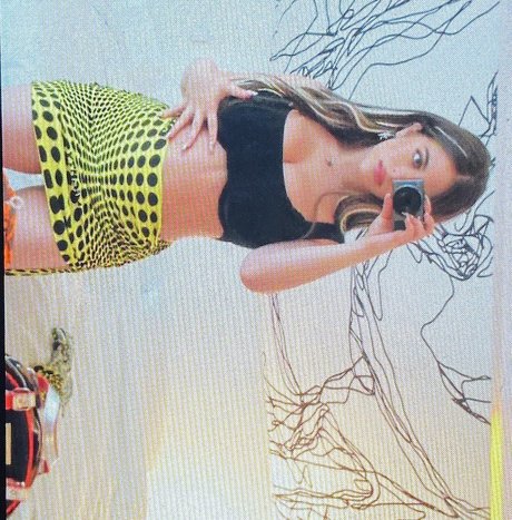 Baby Ariel perfect model photos