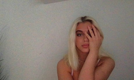 Baby Ariel perfect actress photos