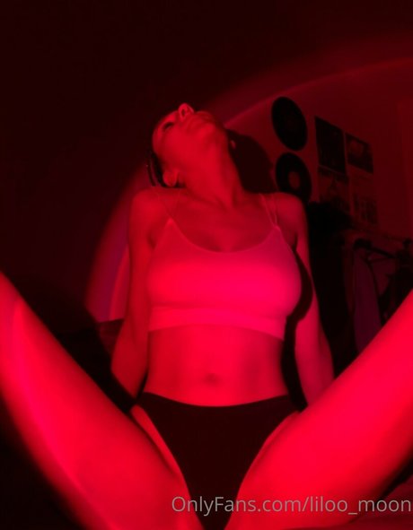 liloo moon best model picture