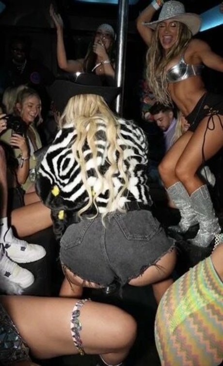 Lele Pons adult star galleries