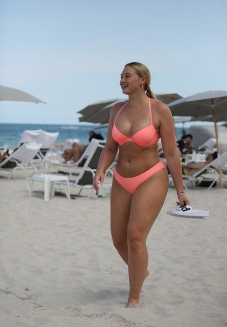 Iskra Lawrence pornstar hot img