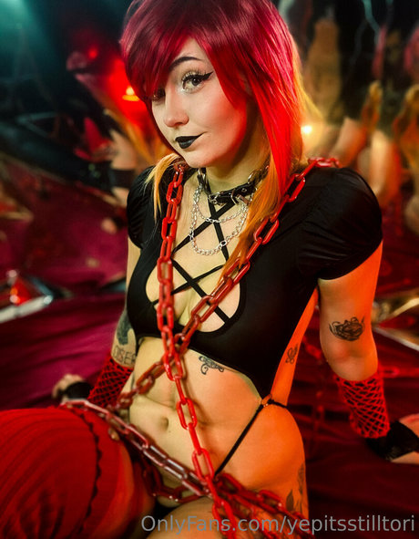 yepitsstilltori star beautiful image