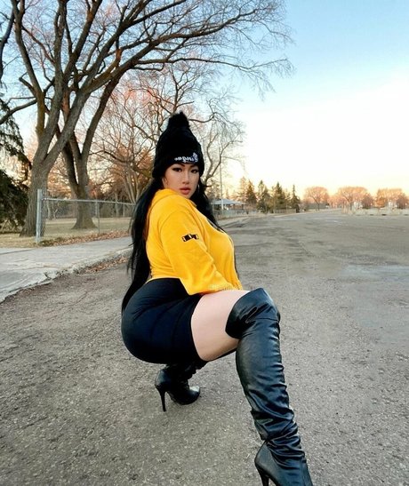 sex asian onlyfans pretty image