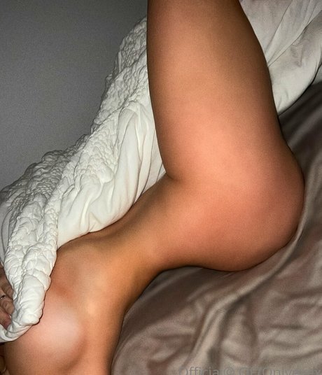 petite asian onlyfans nudes image