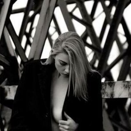 Laura La Rencia best model picture