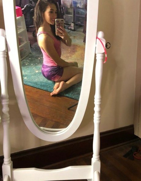 Jess Brohard nude pornstar pics