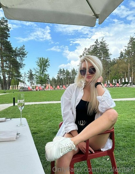 nicolettten pornstar nude gallery