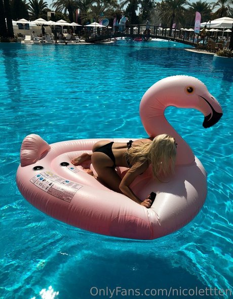 nicolettten erotic actress galleries