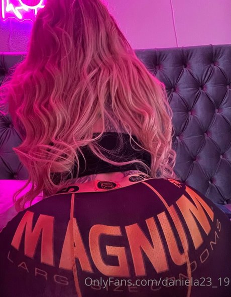 daniela23 19 erotic star pics