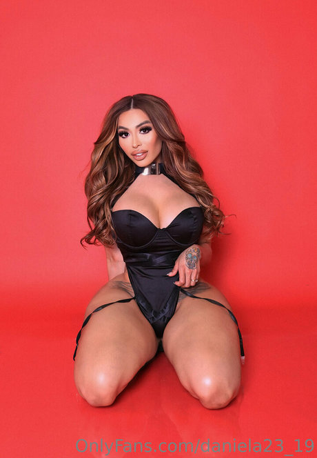 daniela23 19 perfect star image