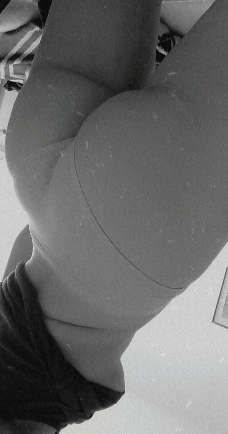 bigbrattybabe model free photo