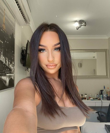 liltashmae model sexy picture