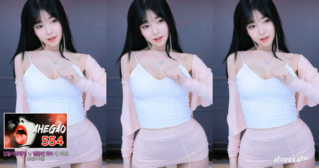 Se Yeon nude actress archive