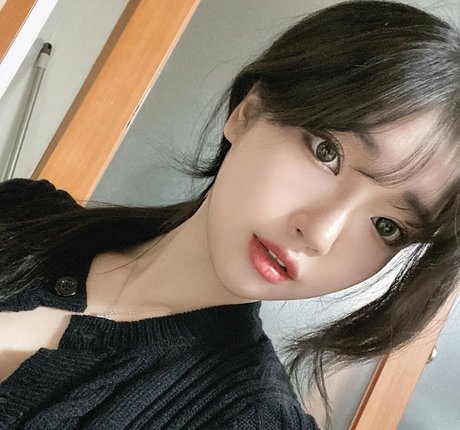 Se Yeon model xxx image