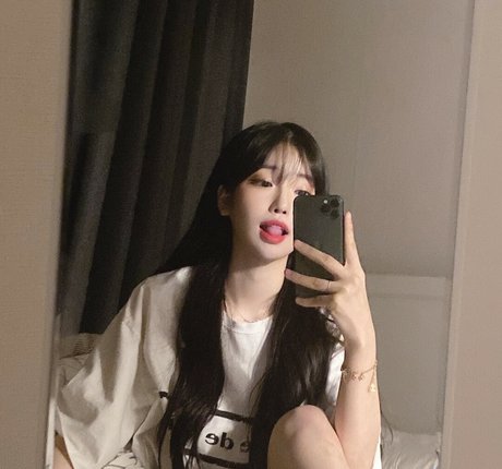 Se Yeon nice actress pics