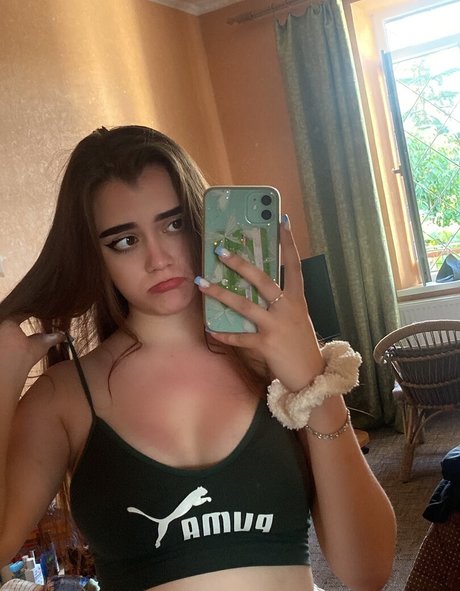 lelyamt pretty actress photo