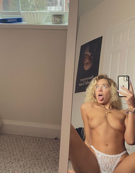 River Lynn naked actress galleries