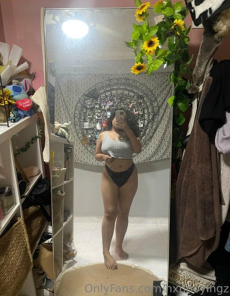 hxnnoyingz model beautiful img