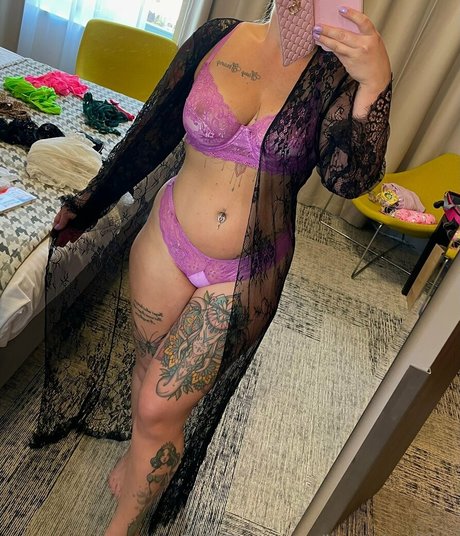 bootybarbiee star image