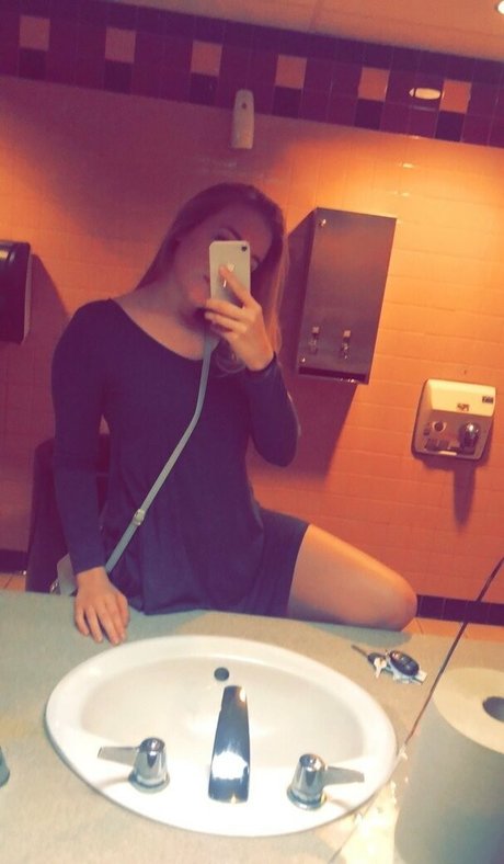 ellirussie hd actress pic