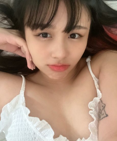 sadparu naked pornstar photo