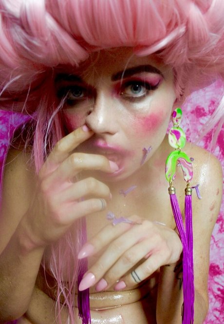 Jess Bush star adult pictures