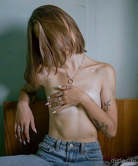 disiosi6i xxx model pic