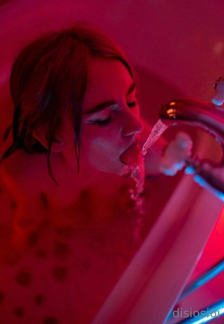 disiosi6i model beautiful photo