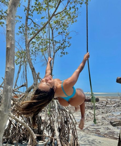 Caroline Veronica beautiful model gallery