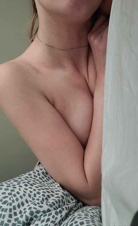 Tashidden pretty pornstar pics