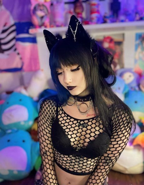 pixiemstyfree model perfect photo