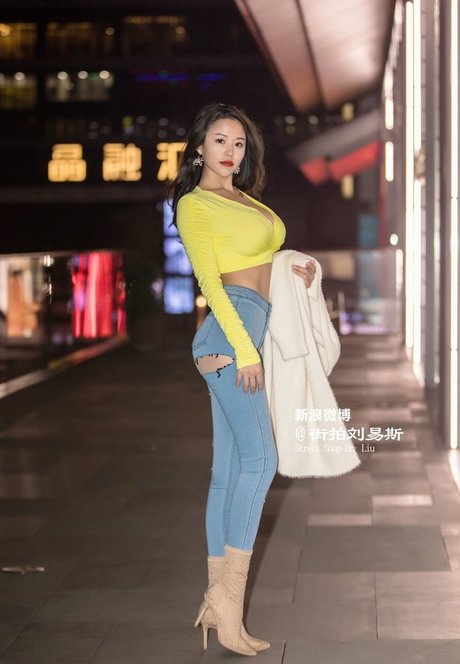 Echo Yue top star photo